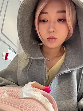 winter11 online show from March 6, 2026, 6:41 am