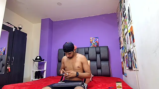 ashtoncooperr online show from November 8, 2025, 7:39 pm