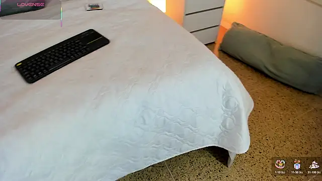 Snapshot of MaddieParker chatting on March 1, 2026, 7:25 pm MaddieParker online show from March 1, 2026, 7:25 pm