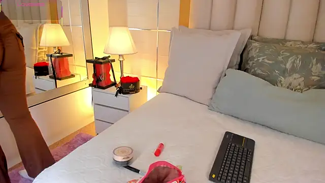 Snapshot of MaddieParker chatting on February 25, 2026, 9:36 pm MaddieParker online show from February 25, 2026, 9:36 pm