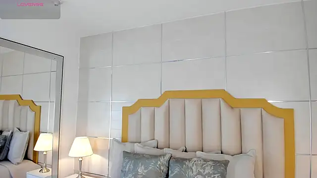 Snapshot of MaddieParker chatting on October 30, 2025, 7:44 pm MaddieParker online show from October 30, 2025, 7:44 pm