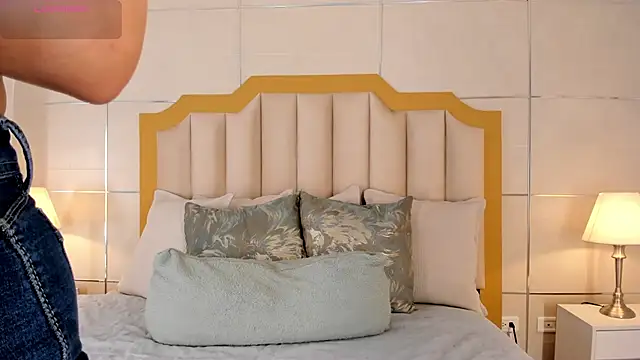 Snapshot of MaddieParker chatting on November 4, 2025, 8:34 pm MaddieParker online show from November 4, 2025, 8:34 pm