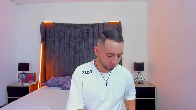 Lushian  online show from March 21, 2026, 4:44 pm