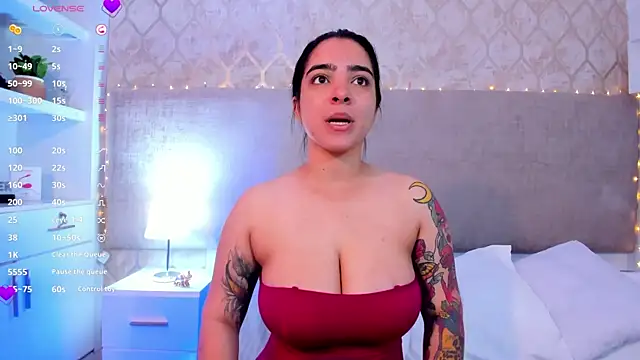 Snapshot of KamilaBetancourt chatting on February 9, 2026, 12:58 pm KamilaBetancourt online show from February 9, 2026, 12:58 pm