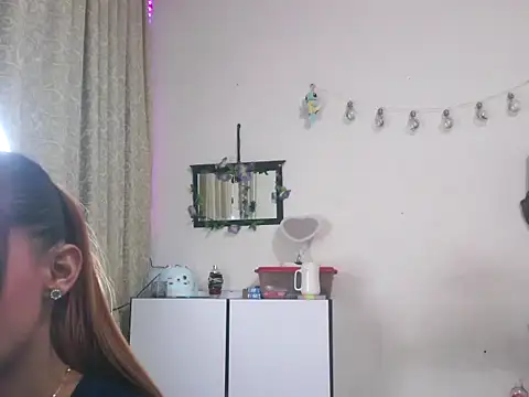 Xrussoaprilofficial online show from September 25, 2025, 11:00 pm