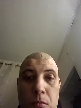 Snapshot of kisspussy1993 chatting on February 14, 2026, 3:07 am kisspussy1993 online show from February 14, 2026, 3:07 am