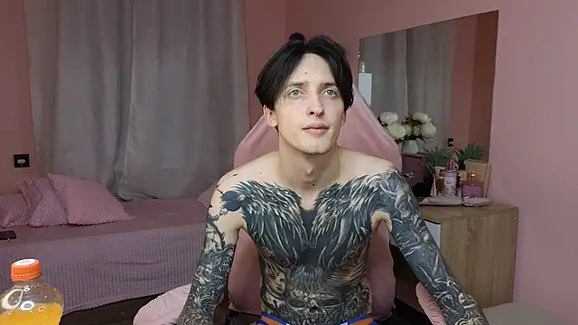 Martin Jin online show from October 28, 2025, 12:26 pm