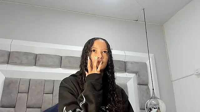 JuliettaBleer online show from November 1, 2025, 11:59 am