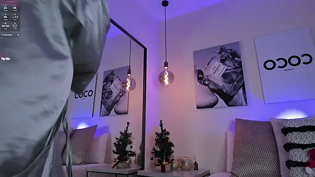 Samantha hotly online show from December 21, 2025, 5:03 pm