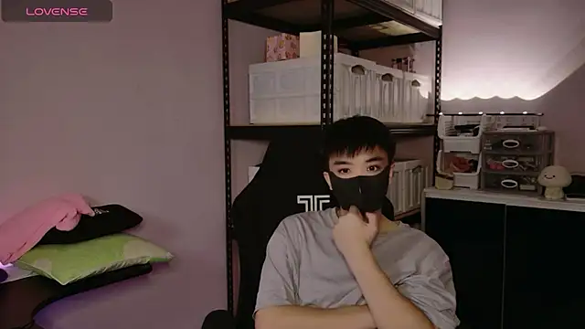 Snapshot of doggyman523 chatting on November 24, 2025, 5:13 pm doggyman523 online show from November 24, 2025, 5:13 pm