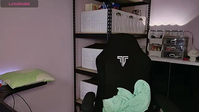 Snapshot of doggyman523 chatting on November 14, 2025, 4:10 pm doggyman523 online show from November 14, 2025, 4:10 pm