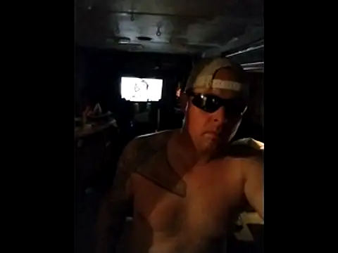 Snapshot of JoeyUhOh chatting on November 22, 2025, 4:55 am JoeyUhOh online show from November 22, 2025, 4:55 am