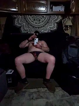 Snapshot of JoeyUhOh chatting on November 11, 2025, 7:25 am JoeyUhOh online show from November 11, 2025, 7:25 am