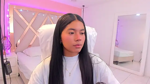 samantaa shy online show from February 12, 2026, 2:11 am