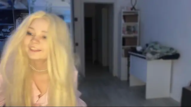 nikoli naw online show from March 3, 2026, 8:27 pm