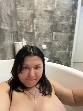 Liza Will online show from November 18, 2025, 8:12 pm