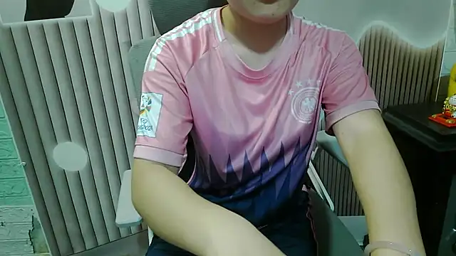 Emachiii online show from September 23, 2025, 12:23 pm