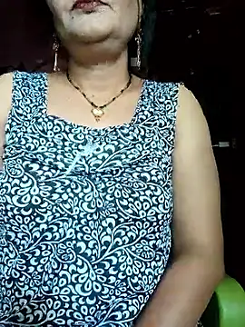 Snapshot of Cuty_siya_143 chatting on December 16, 2025, 9:24 am Cuty siya 143 online show from December 16, 2025, 9:24 am