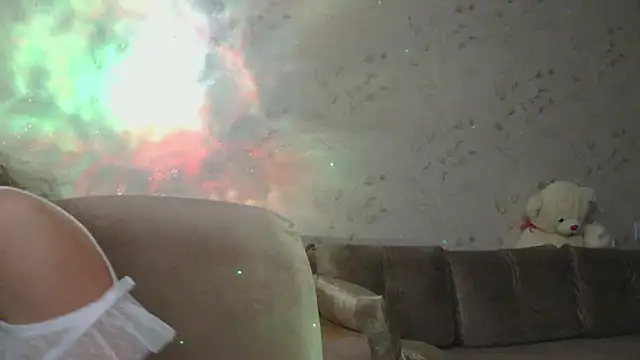 Amber Carrol online show from October 18, 2025, 5:37 pm