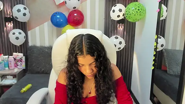 LittleeStar online show from June 20, 2026, 11:54 pm