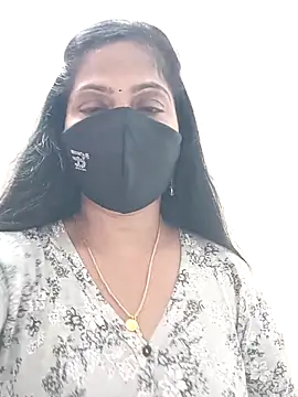 shivani27 online show from June 7, 2026, 9:25 am