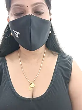 shivani27 online show from September 22, 2025, 5:52 pm