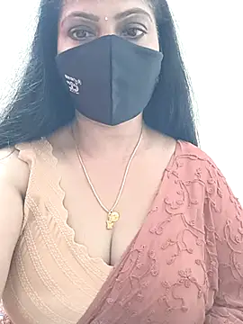 shivani27 online show from May 3, 2026, 10:31 am