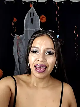 AntonelaMorriz online show from October 25, 2025, 6:45 am