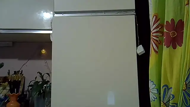 Krystal 82 online show from October 26, 2025, 3:23 pm