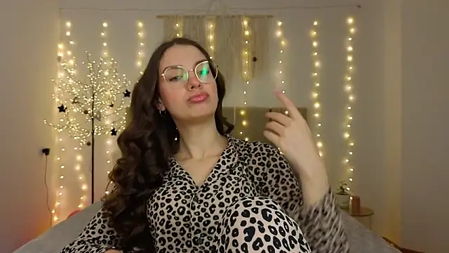 Real cutie1 online show from January 19, 2026, 1:37 pm