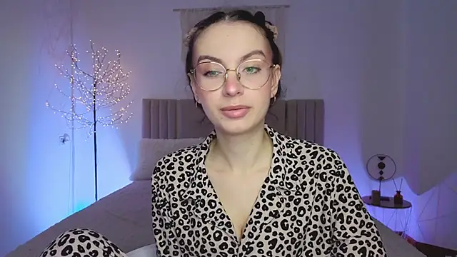 Real cutie1 online show from March 16, 2026, 1:59 pm