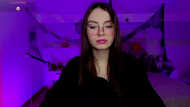 Real cutie1 online show from November 3, 2025, 8:34 pm