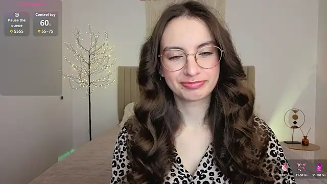 Real cutie1 online show from June 4, 2026, 12:43 pm