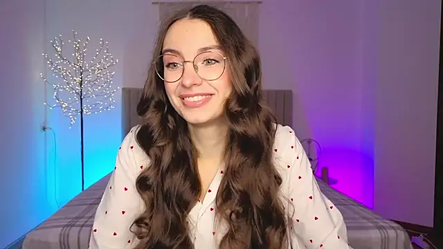 Real cutie1 online show from March 3, 2026, 1:51 pm