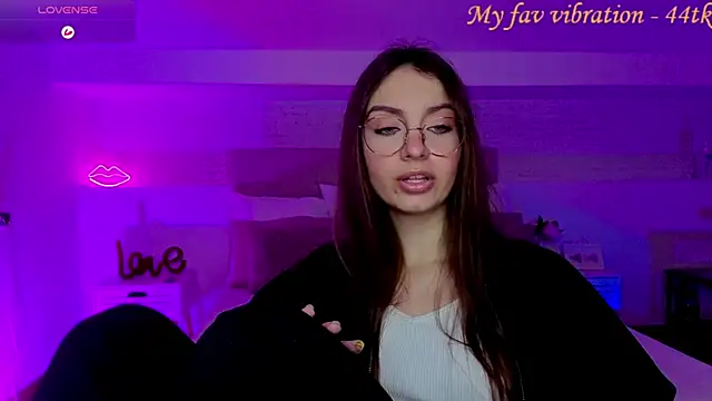 Real cutie1 online show from November 4, 2025, 8:34 pm