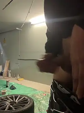 musti312 online show from April 13, 2026, 9:35 am