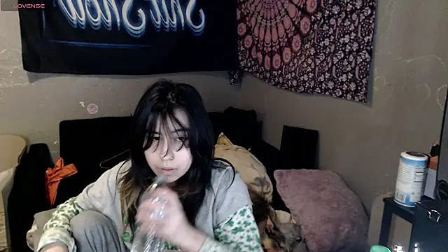 London Ray online show from November 5, 2025, 7:33 am