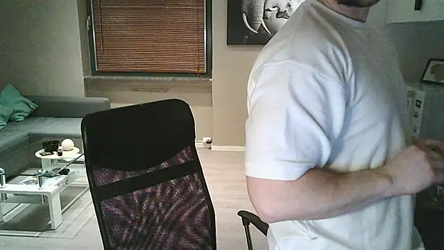 Snapshot of Dartanjanas13 chatting on October 31, 2025, 8:16 pm Dartanjanas13 online show from October 31, 2025, 8:16 pm