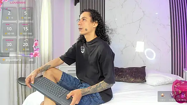 JackAndRosse  online show from December 16, 2025, 1:59 pm