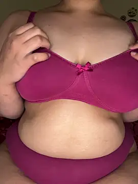 Snapshot of prernaa_love chatting on February 9, 2026, 8:01 am prernaa love online show from February 9, 2026, 8:01 am