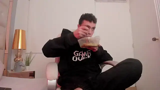 dark sun302 online show from November 11, 2025, 9:31 pm