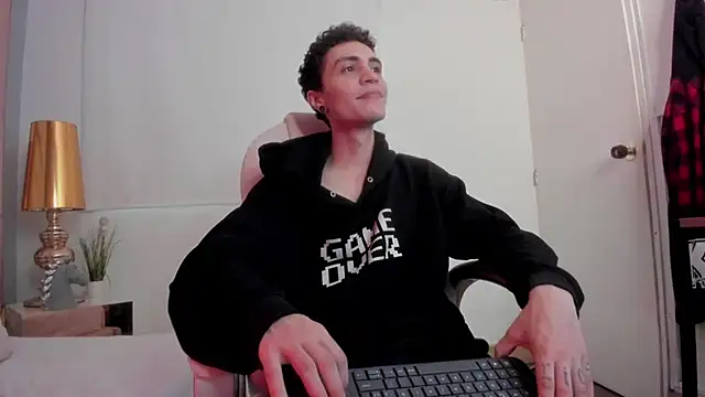 dark sun302 online show from October 15, 2025, 9:56 pm