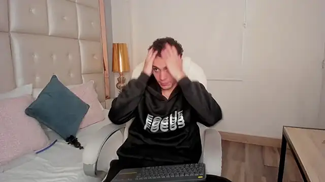 dark sun302 online show from September 28, 2025, 9:00 pm