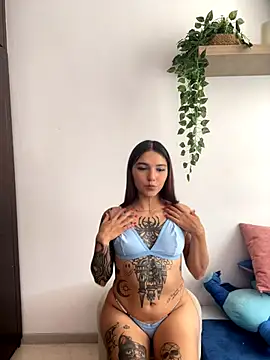 SurpriseMadlicia online show from September 15, 2025, 4:51 pm