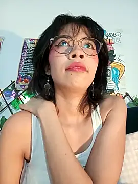 Snapshot of dolliette24 chatting on March 17, 2026, 5:43 am dolliette24 online show from March 17, 2026, 5:43 am