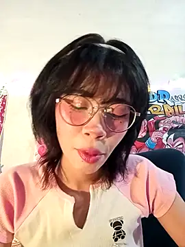 Snapshot of dolliette24 chatting on March 6, 2026, 5:35 am dolliette24 online show from March 6, 2026, 5:35 am