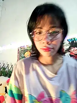 Snapshot of dolliette24 chatting on February 25, 2026, 5:18 am dolliette24 online show from February 25, 2026, 5:18 am