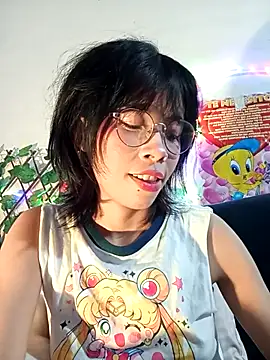 Snapshot of dolliette24 chatting on February 10, 2026, 2:43 am dolliette24 online show from February 10, 2026, 2:43 am