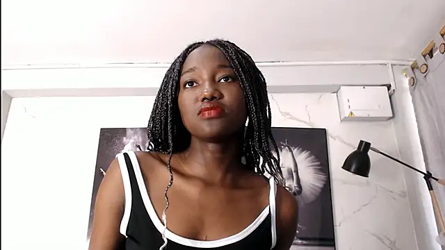 Evaa 18 online show from November 6, 2025, 5:50 pm