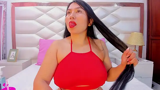 KarinaGomezxxx online show from October 15, 2025, 1:52 pm